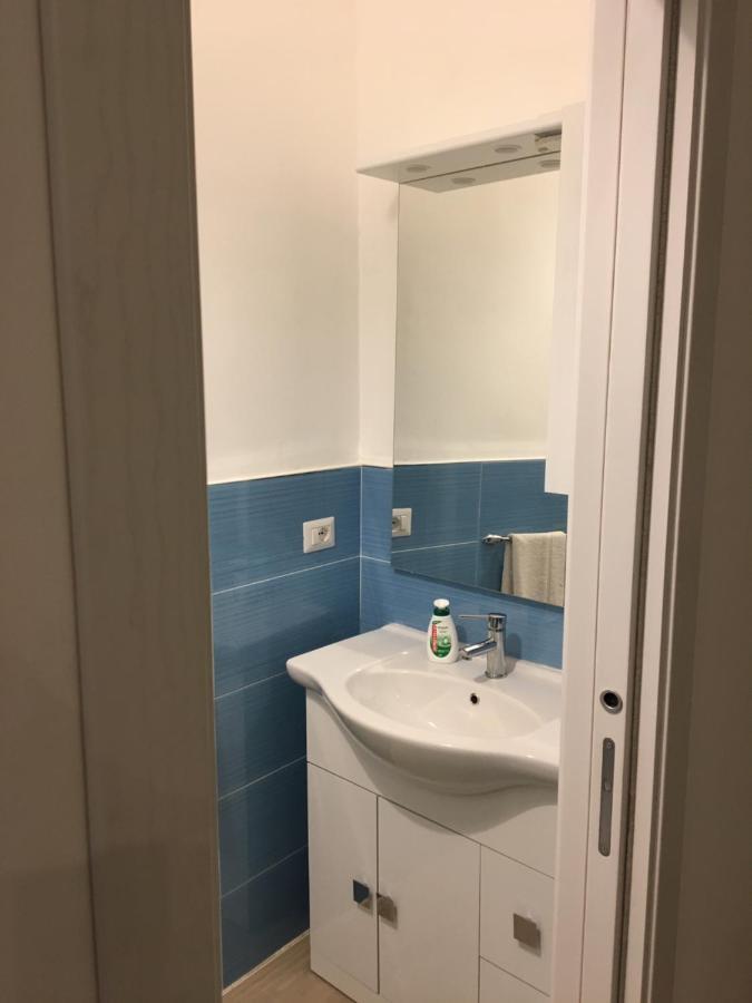 Casa Theodor B&B Наполи Екстериор снимка