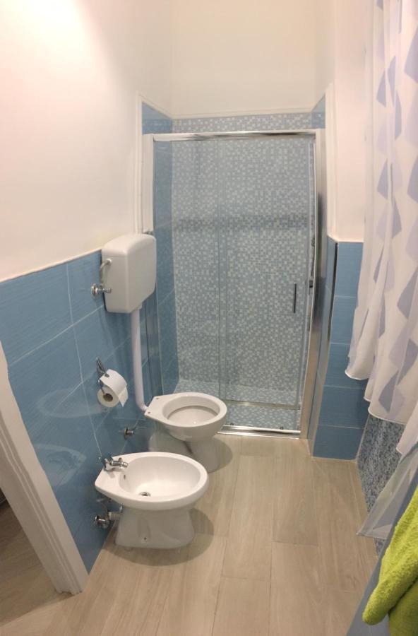 Casa Theodor B&B Наполи Екстериор снимка