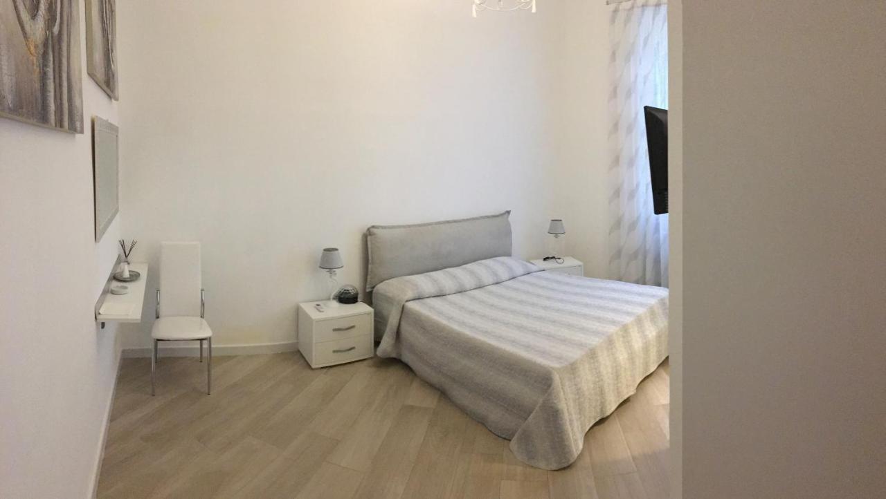 Casa Theodor B&B Наполи Екстериор снимка