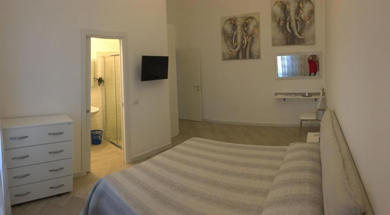 Casa Theodor B&B Наполи Екстериор снимка