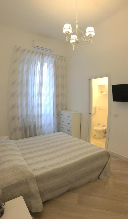 Casa Theodor B&B Наполи Екстериор снимка