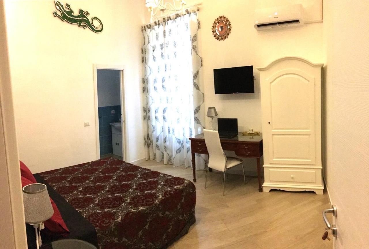 Casa Theodor B&B Наполи Екстериор снимка