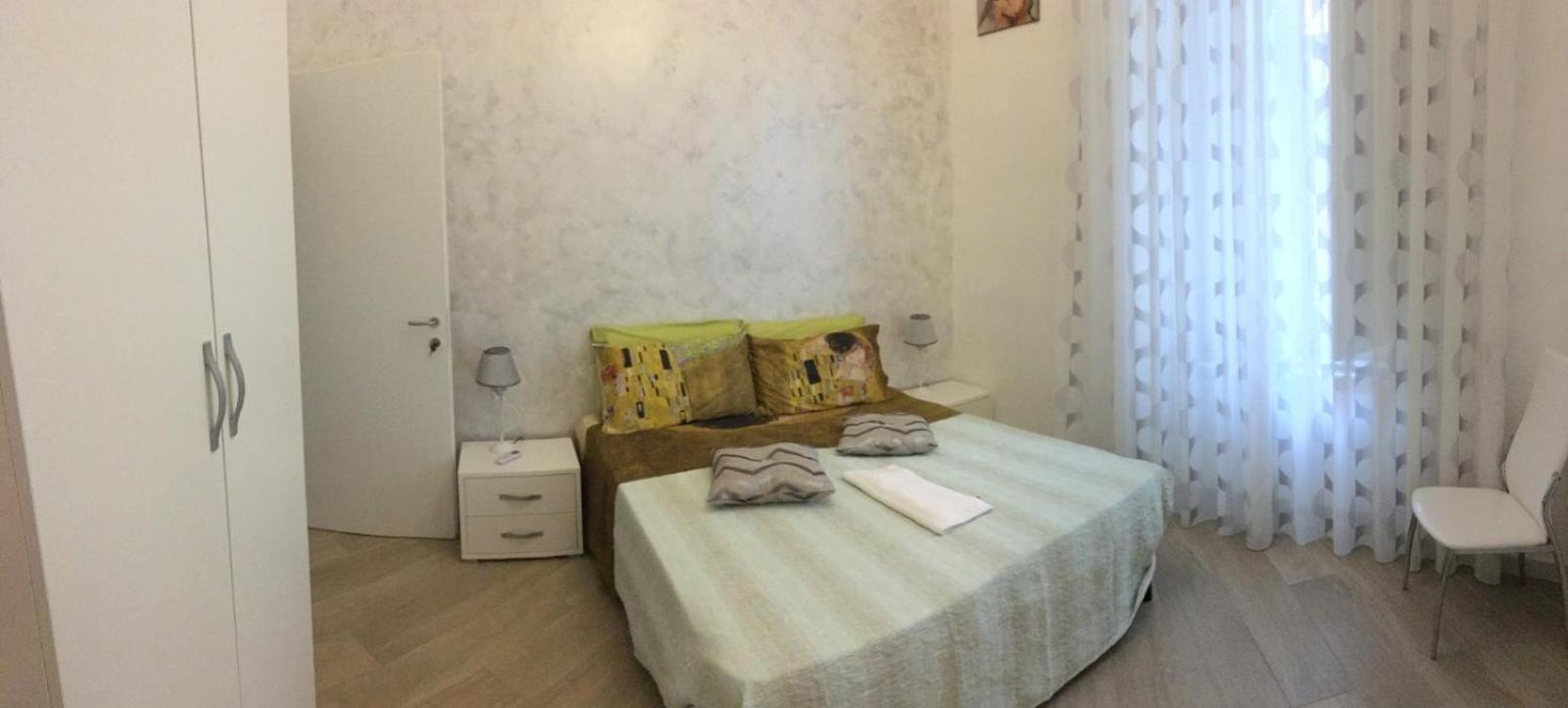 Casa Theodor B&B Наполи Екстериор снимка